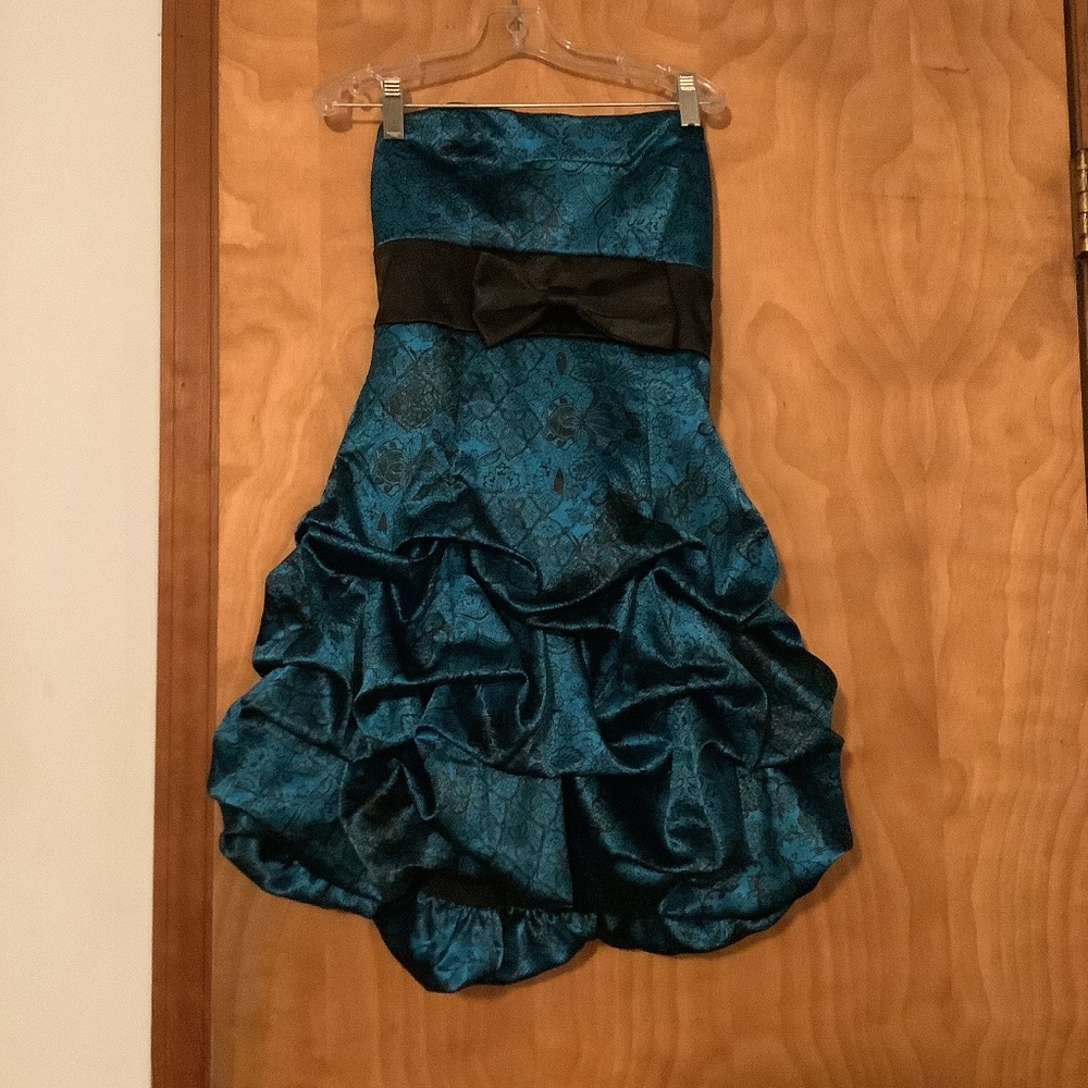 EUC Ruby Rox Strapless BOW-TIE BUBBLE Dress - Sz 3
